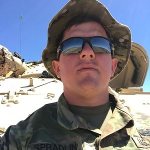 Meet your Posher, Daniel